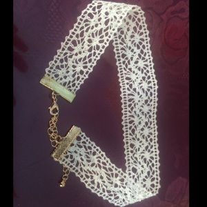 Aeropostale White Lace Choker Necklace