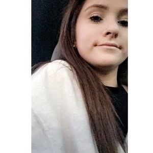 Meet your Posher, Leanne