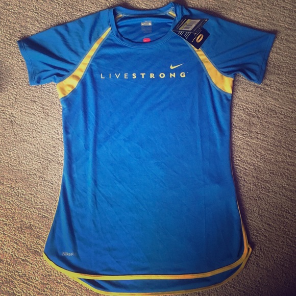 NWT Women's Nike Top