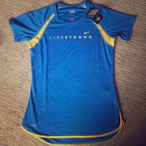 NWT Women's Nike Top