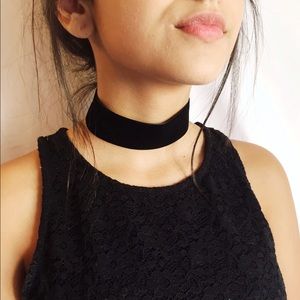 Wide Velvet Choker