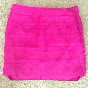 Mini skirt with pleats. Cute. Size 8. NWOT❤️