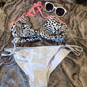 Xhilaration swim suit top