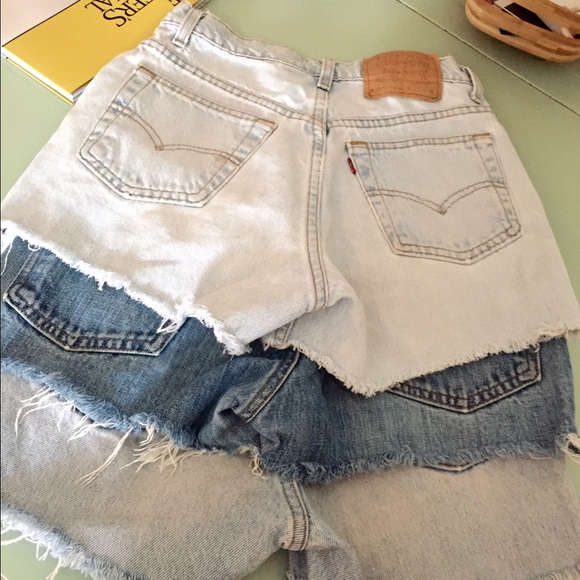 Set of 3 Vintage High Waisted Levi's Jean Shorts - Picture 1 of 4