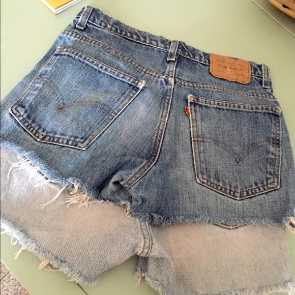 Set of 3 Vintage High Waisted Levi's Jean Shorts - Picture 3 of 4