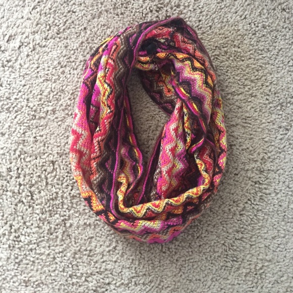 Steve Madden knit infinity scarf