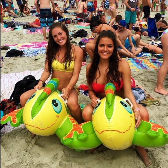 Meet your Posher, Carly - Picture 4 of 4