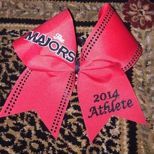 Majors bow