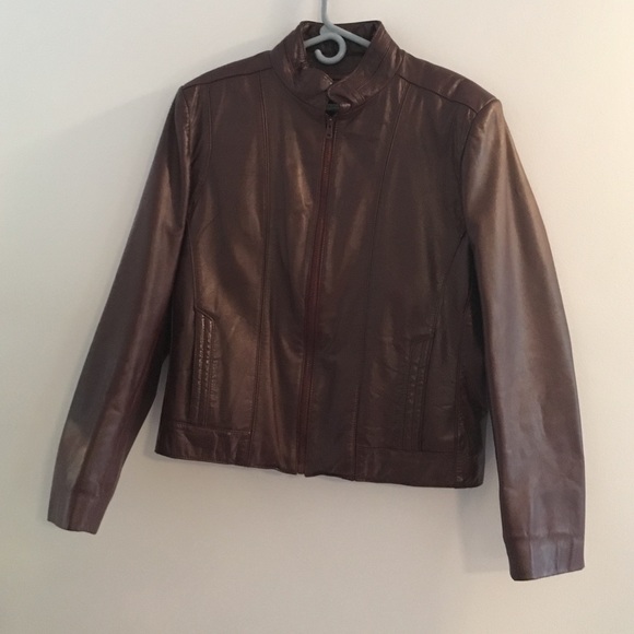 Men's leather jacket! Also can be worn by women!