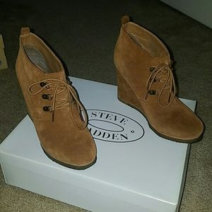 Steve Madden Tanngoo Wedge Booties