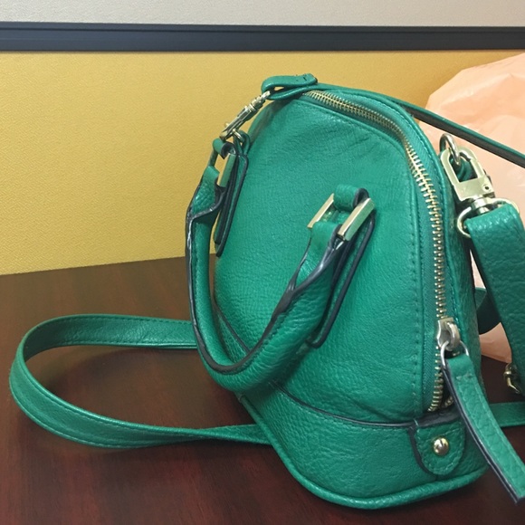 Mossimo cross body purse