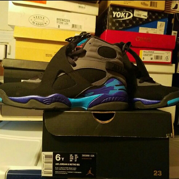❌SOLD❌Jordans 8 retro(grade school) - Picture 1 of 3