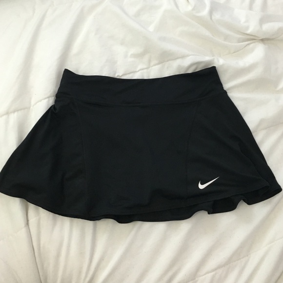 Black dri-fit tennis skirt