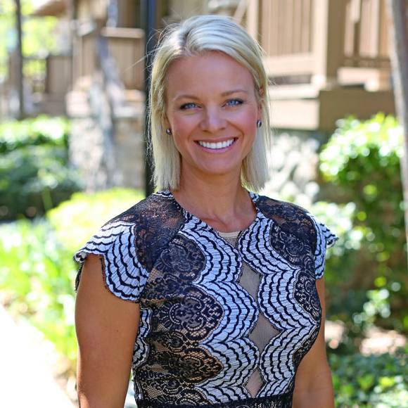 Meet your Posher, Nicole