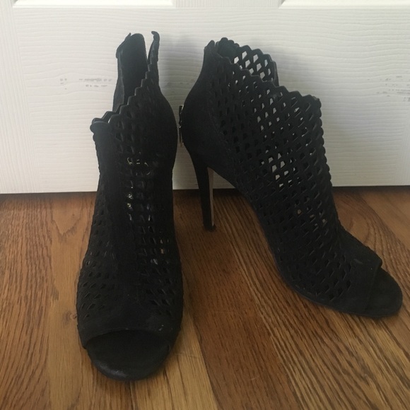 Black heels - Picture 1 of 1