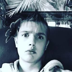 Meet your Posher, Dylan