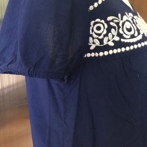 Navy blue embroidered top - Picture 4 of 4