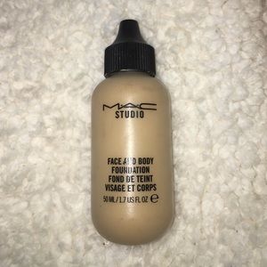 MAC C3 Liquid Foundation