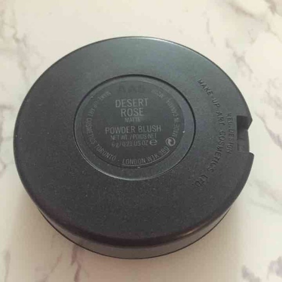 MAC Blush - Picture 3 of 3