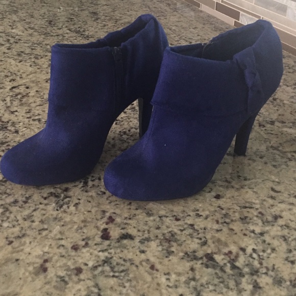 Shoes booties blue color