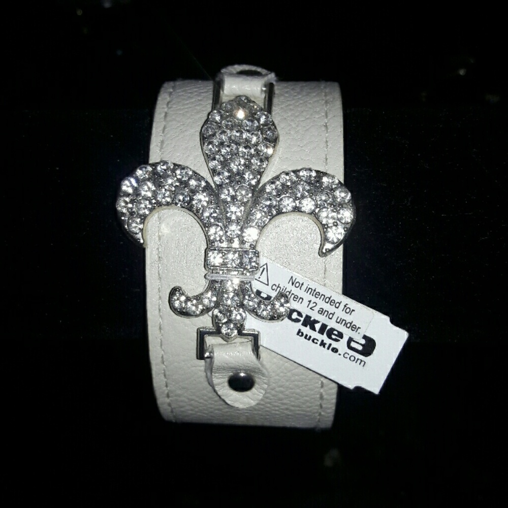 Buckle leather bracelet