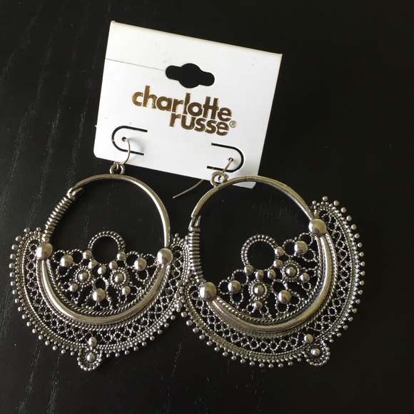 Charlotte Russe sliver earring