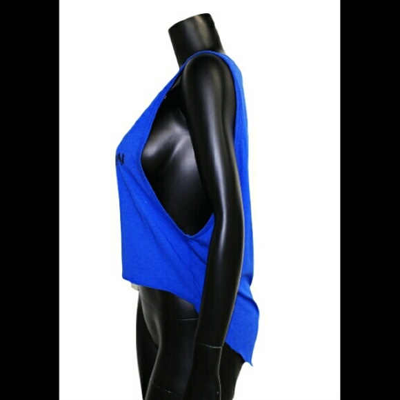 Low back crop tank - Picture 2 of 3