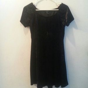 Short sleeve crushed velvet skater dress