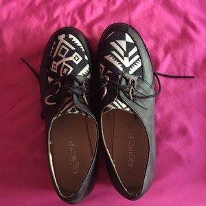 Black & White Creepers