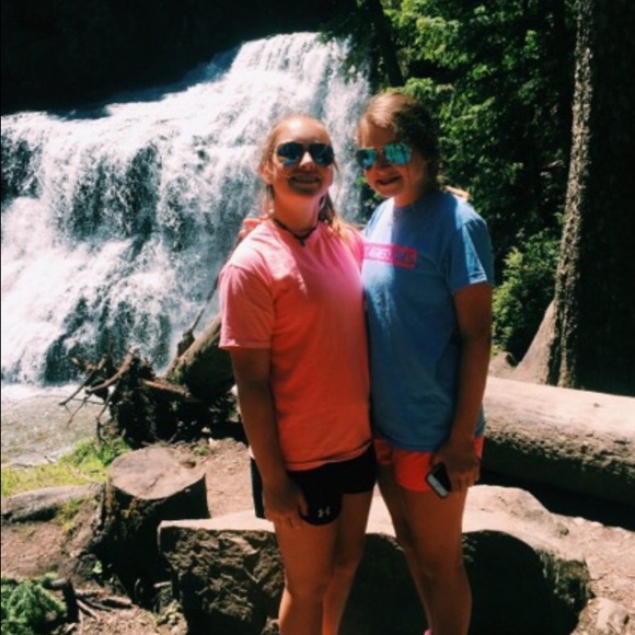 Meet your Posher, Mackenzie - Picture 1 of 1