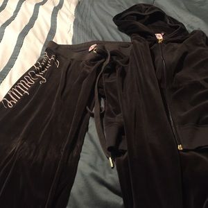 Brown juicy track suit😍