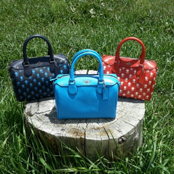 New nwt coach mini bennet