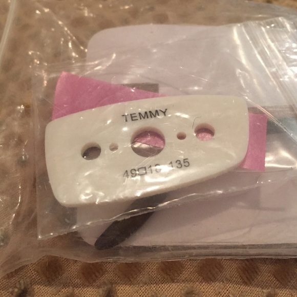 New Eyeglass frames - Picture 3 of 3