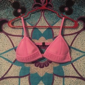 Authentic triangl top