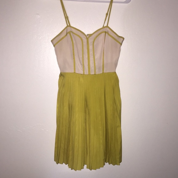 Mustard dress - Picture 1 of 2