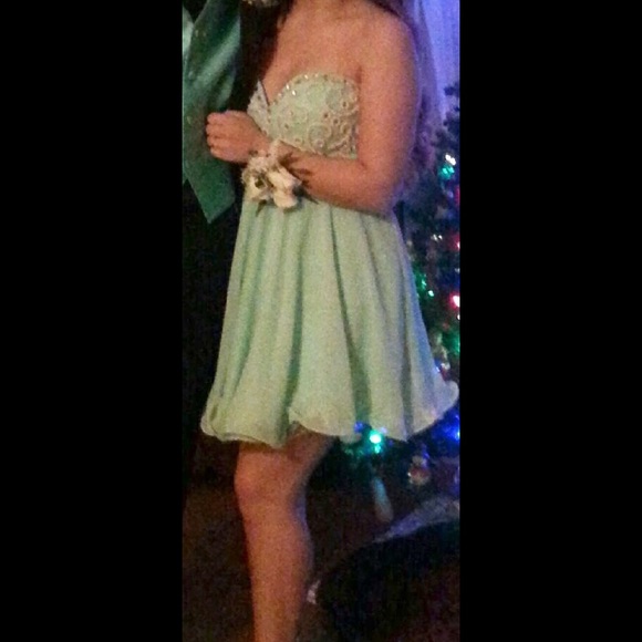 Short Mint Green Prom Dress - Picture 1 of 4