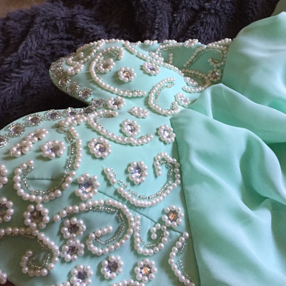 Short Mint Green Prom Dress - Picture 2 of 4