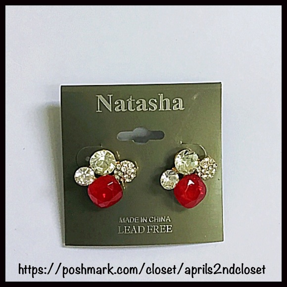 ❌SOLD❌PAVE CRYSTAL RUBY RED CLUSTER STUD EARRINGS - Picture 4 of 6