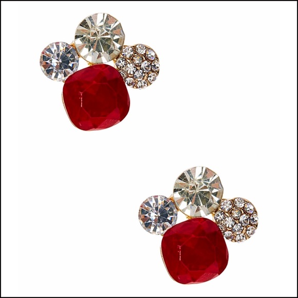 ❌SOLD❌PAVE CRYSTAL RUBY RED CLUSTER STUD EARRINGS - Picture 6 of 6