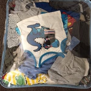 To many stuff to list big bag of baby clothes!
