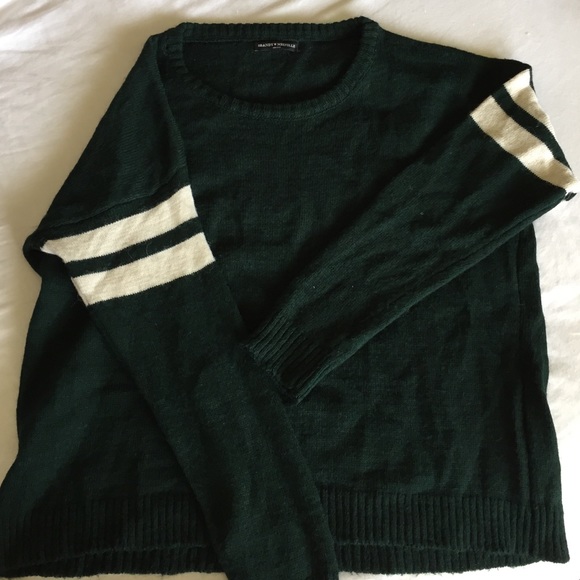 Brandy melville veena sweater