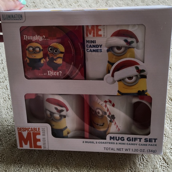 Despicable me minion mug gift set. Never opened