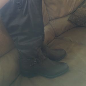 Size 9 Brown Rampage Boots