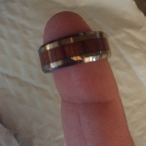 Silver tungsten ring with center wood inlay - Picture 4 of 4