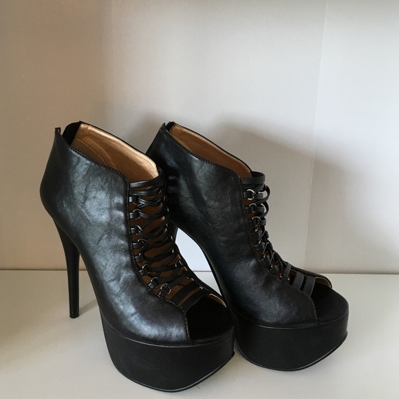 Buy me!! Black shoes