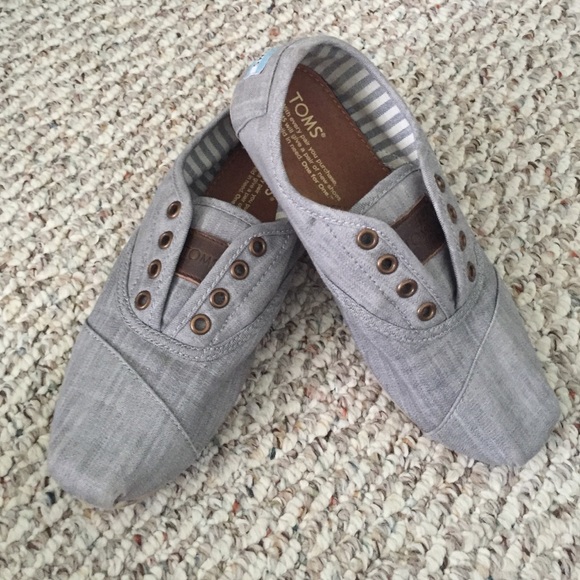 Women's 6 Toms!