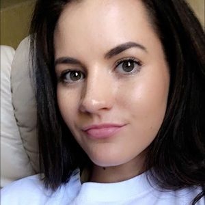 Meet your Posher, Michaela