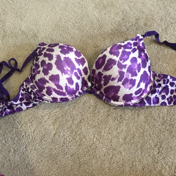 32B Victoria secret bombshell