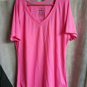 Danskin Now loose fit top.