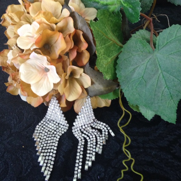 Rhinestone Clip on hanging Earring
